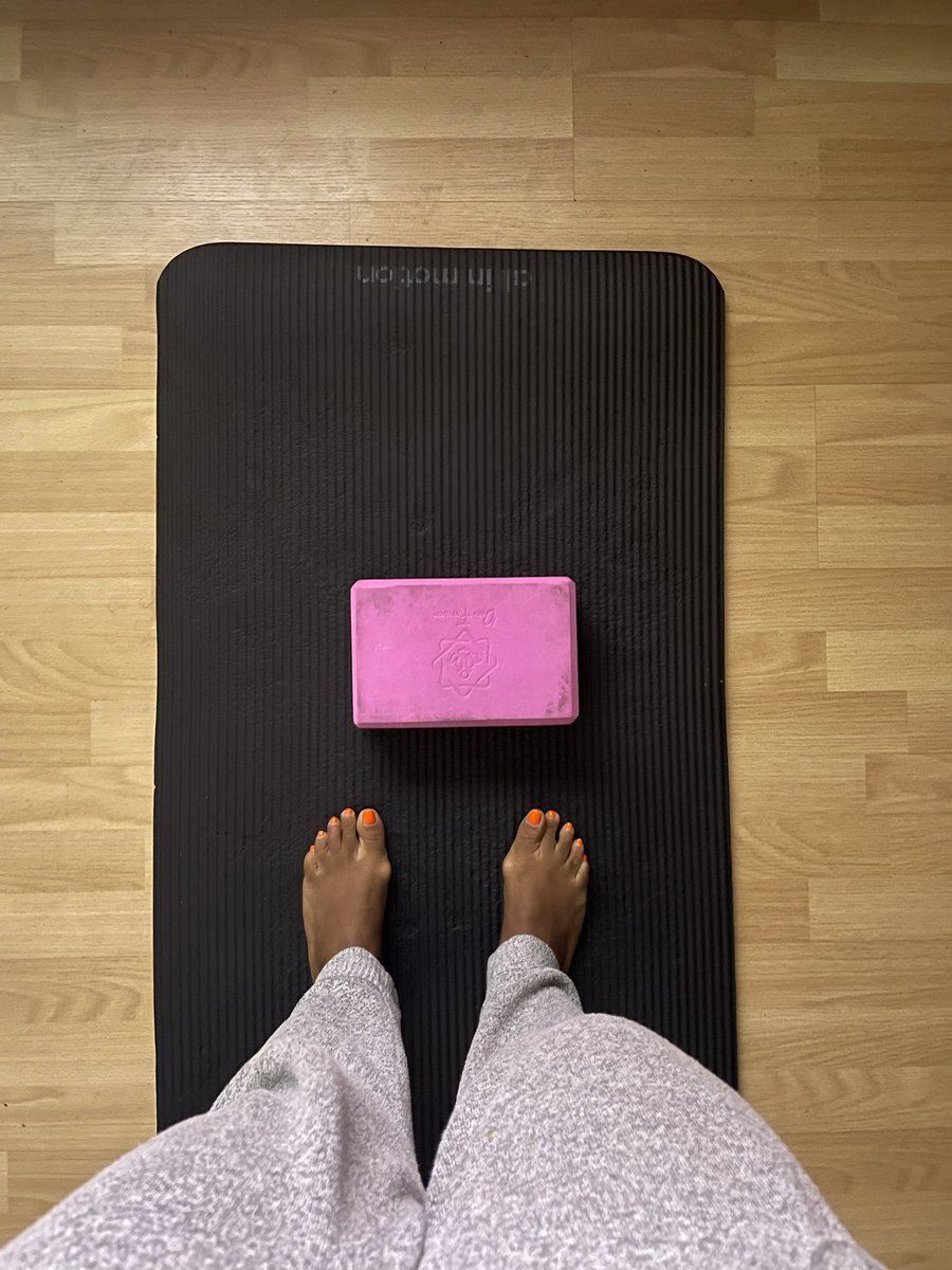 mssdarling's tweet photo. Was supposed to get back to my cardio and resistance training this week, but I can’t; my body and mind needs care and soothing so #BackToTheMat it is With @yogawithnico #exhale https://t.co/ZtwTvGsVFh https://t.co/VlRD0Zgeh1
