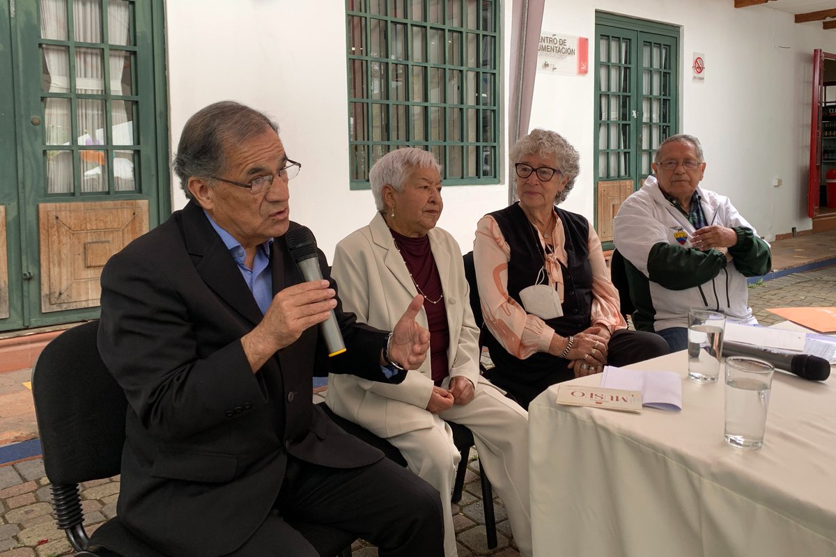CIDAPAMERICA's tweet image. (1/2)
🥳 ¡Qué bonito es carnaval en el #Cidap!
🪅 Este sábado vivimos momentos llenos de color, sabor, tradición y diversión en los patios y el museo del Cidap.
🤩 Pues contamos con un conversatorio,  una linda muestra sobre...
