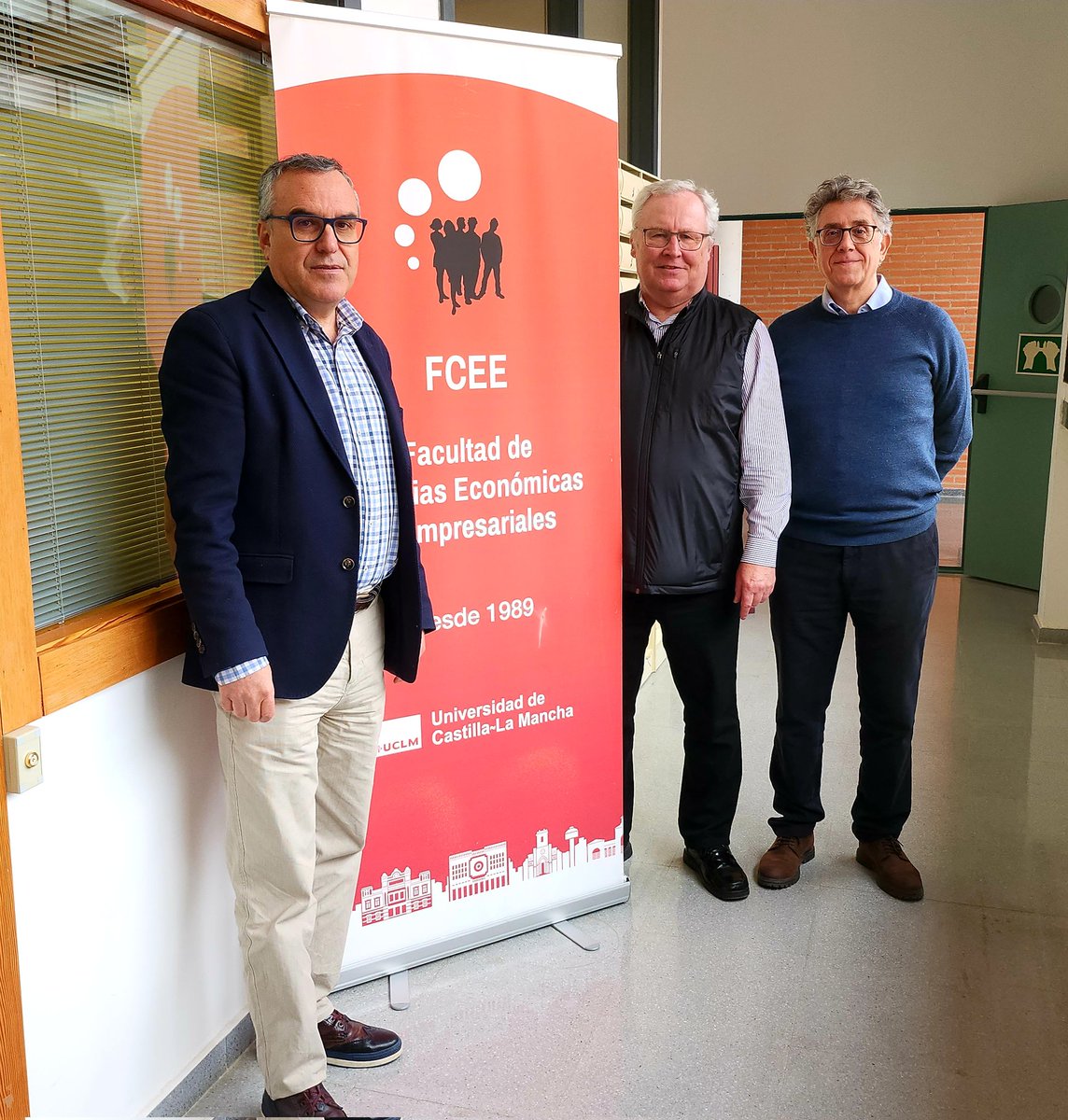 Visita a la UCLM <a href="/uclm_es/">Universidad de Castilla-La Mancha</a> de mi colega el prof. Walter Ruda, de la Hochschule Kaiserslautern @Hochschule_KL, para estudiar posibilidades de colaboración en diferentes ámbitos <a href="/OriUclm/">UCLM-Oficina de Relaciones Internacionales</a>, entre ellos Management y Business <a href="/ftaadcee_ab/">Facultad de Ciencias Económicas y Empresariales AB</a>