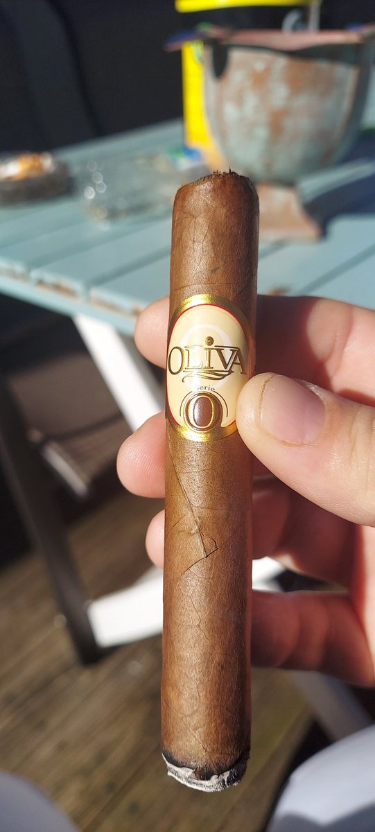 csb329's tweet photo. Morning #LeafAndBean. Beautiful morning here in the poconos. #OGMisfitGang #NeverARepeat #CigarSniffers https://t.co/f9LJD3Z87d