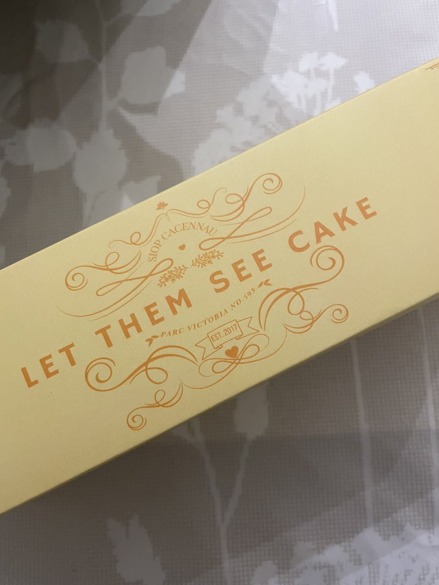 About to tuck into this little beauty! Monday just got better! Thank you <a href="/letthemseecake/">LetThemSeeCake</a> #cardiff #saturdayshopping #ValentinesDay2023eve #RedVelvetflavour