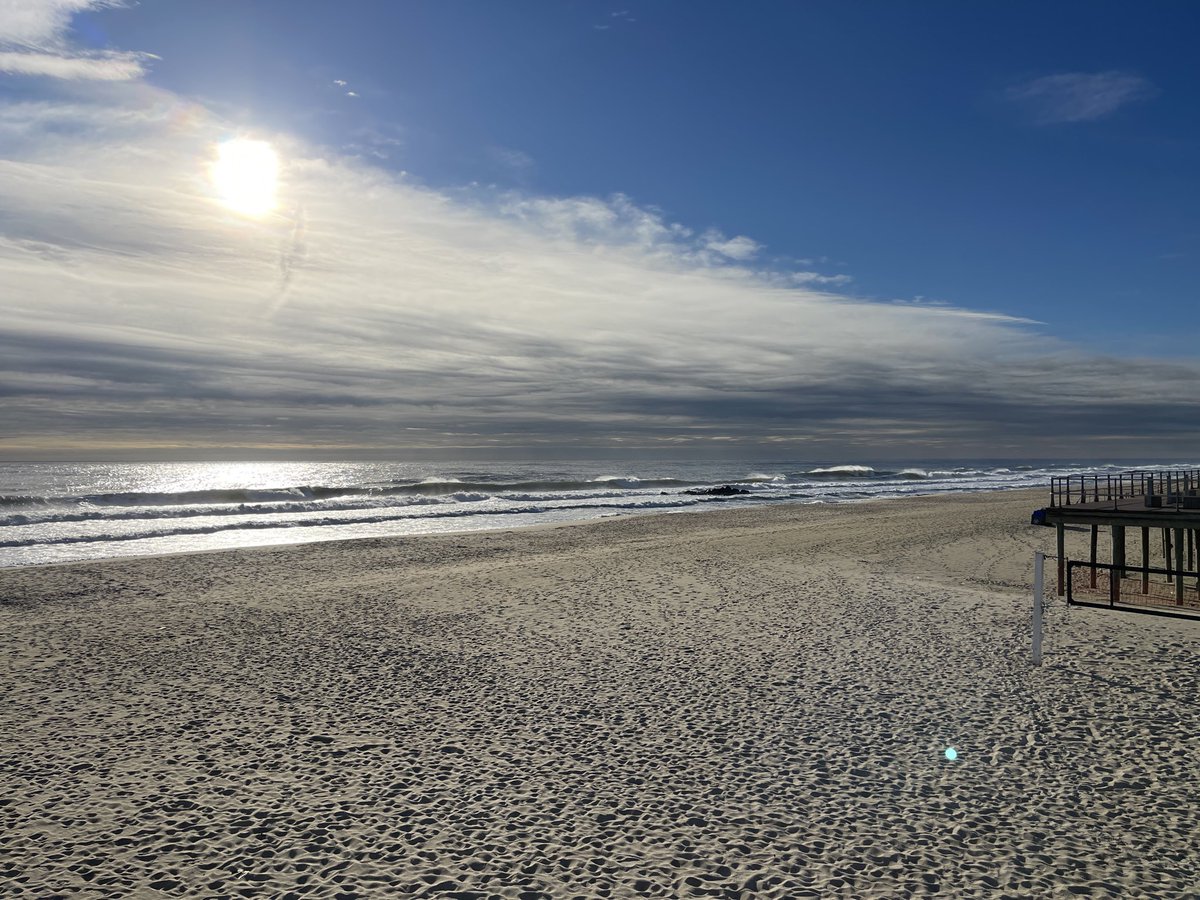 Monday morning can be so beautiful………☺️.  #monmouthcounty #longbranchnj #beachlife #beachvibes #beachlovers #PearVillage #jerseyshore