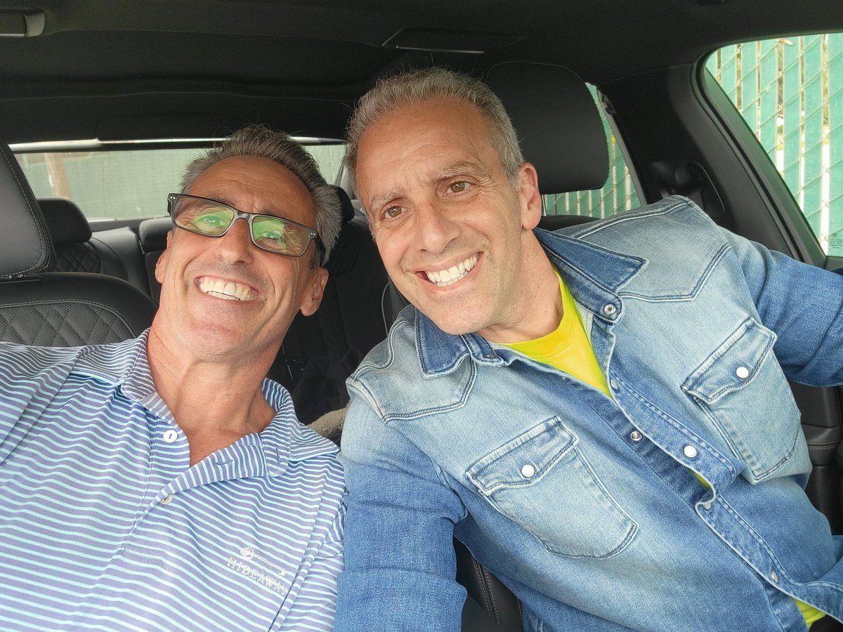 jbbernstein's tweet photo. Happy Birthday to my brother.  #richd You have always been an incredible influence in my life.  See you shortly.  Love ya bro https://t.co/vEBc2ZoEHn