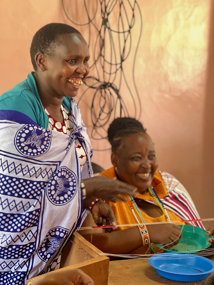 …across Narok county to produce quality beadwork for both local and international market.

#MakingKultureKoolAgain
#narok
#nunuashangajengamama