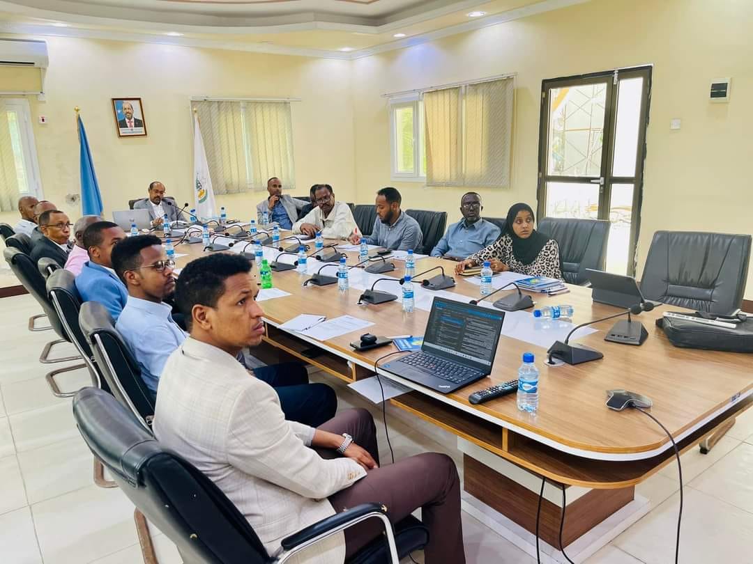 SIPAMinstitute's tweet photo. @SIPAMinstitute is working closely with FISO Takaful Insurance. This market consultative workshop organised by @CBSsomalia was an effective way for the Somali insurance industry to validate its strategy and provide valuable feedback on the insurance sector's strategy. @SomaliRe https://t.co/ZhUkfuoFgc