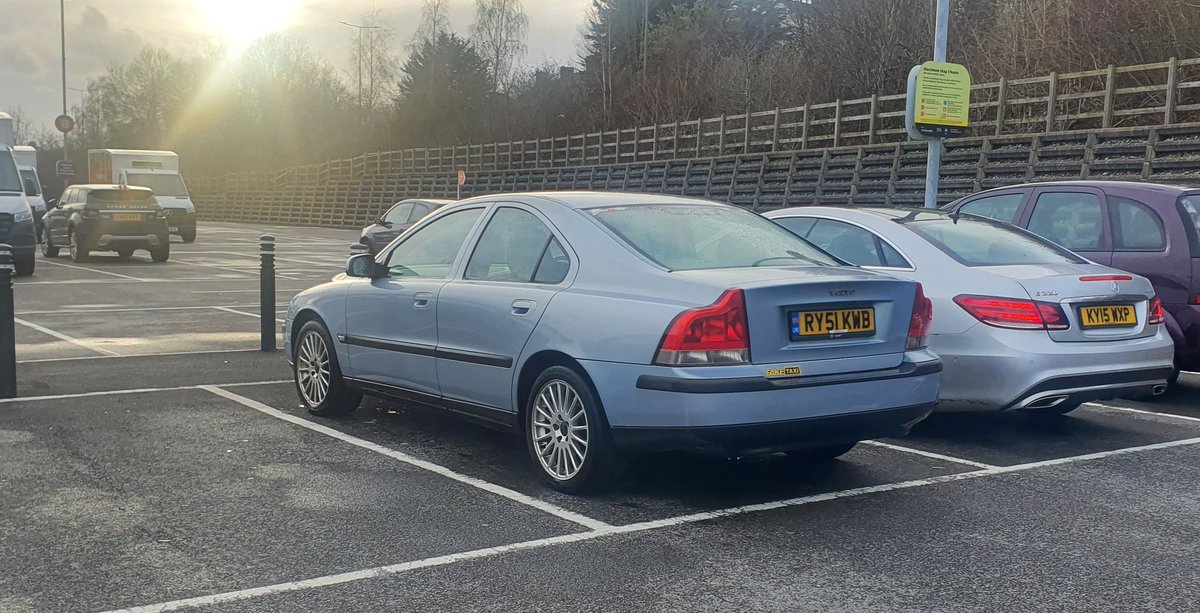100mphintoatree's tweet photo. i wish for a swift death in my volvo beast https://t.co/OHTdBiEO5n