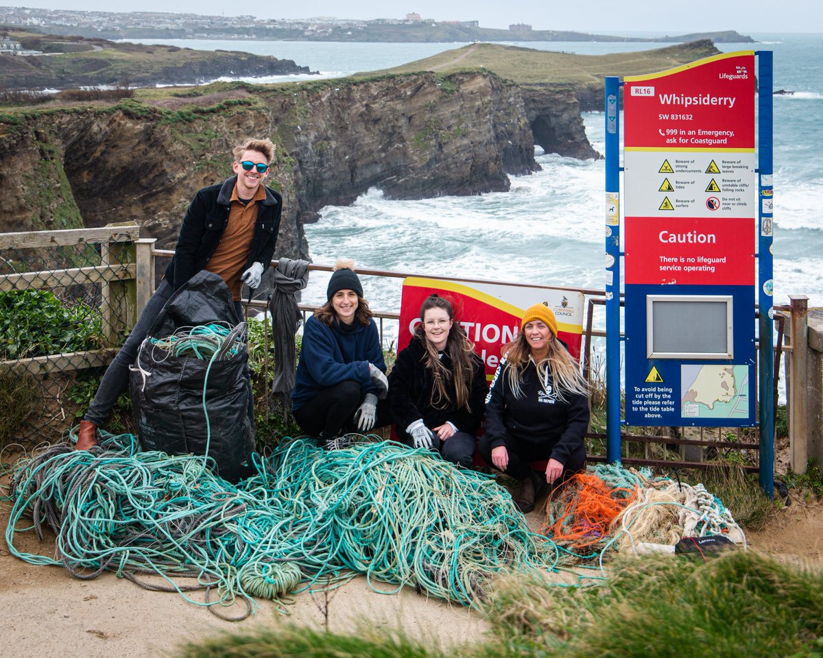 133 cliff steps later... 
Last week we recovered this tangle of ghost fishing gear on Whipsiderry beach in #newquay. The long lengths of rope and thin monofilament lines covered in hooks poses a huge risk marine life. #oceanplastic #ghostfishing #oceanconservation #cornwall