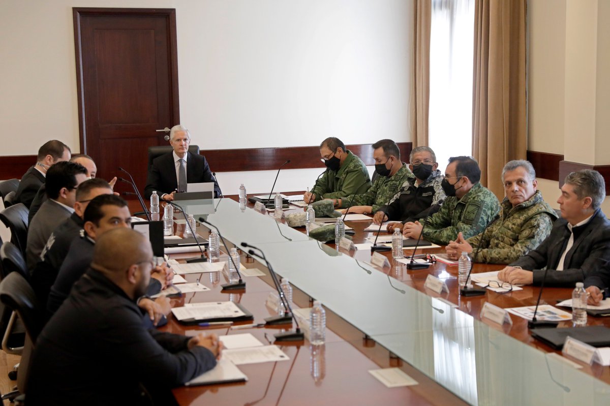 En reunión con el Grupo de Coordinación Territorial para la Construcción de la Paz del #Edoméx. Continuamos trabajando por la seguridad y tranquilidad de las familias.