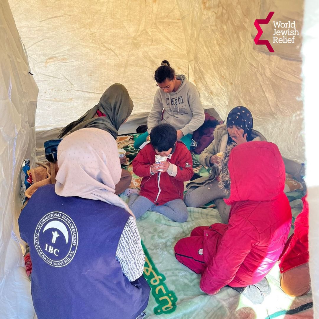 WJRelief's tweet photo. We’re providing life-saving food and shelter in response to #earthquakes which hit #Turkey and #Syria.

Our local partner @IBC_TR is on the ground in some of the worst affected areas.

We need your support: https://t.co/74HfGkK3q4

#TurkeySyriaEarthquake https://t.co/etxDFyvXZh
