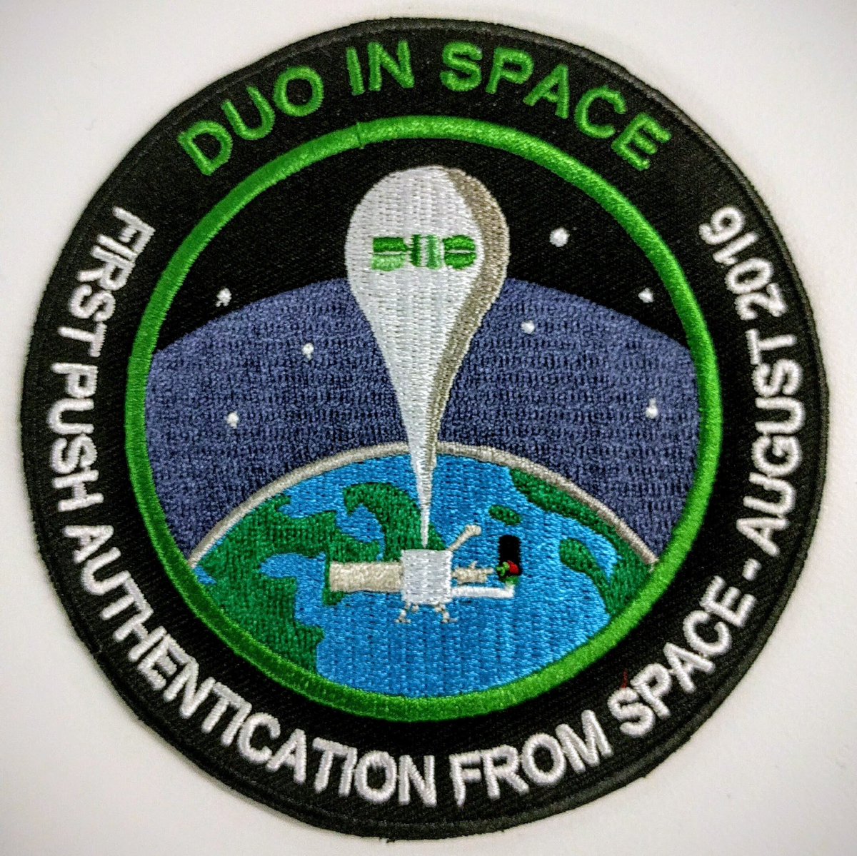 dugsong's tweet image. 2FA for balloons! (@duo_labs 2016) 🎈👉📱 duo.com/blog/the-scien… #satcom #defcon #hackerhistory