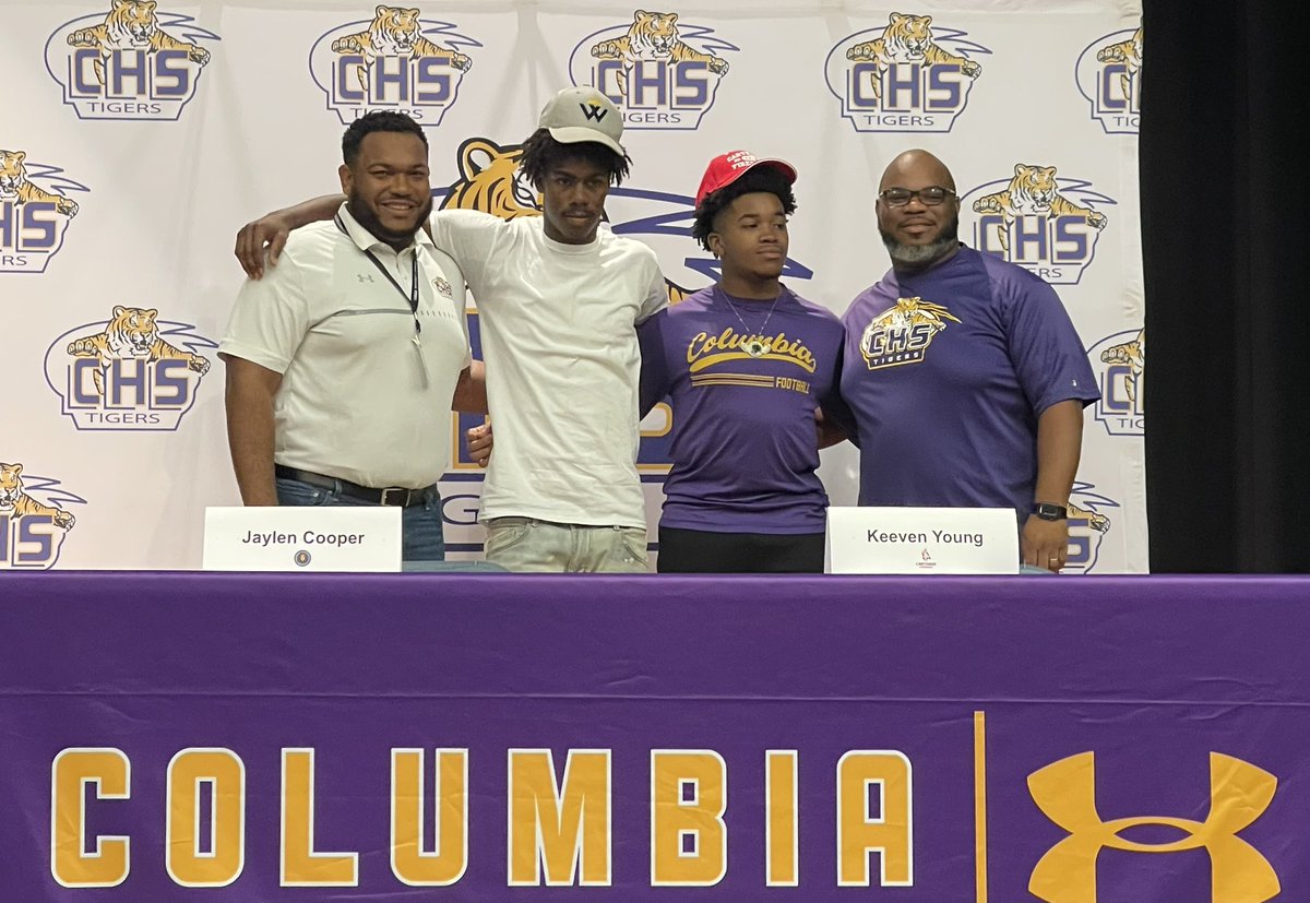 Just_Newt45's tweet photo. We’ve still got work to do!!!! Two young men that NEVER cheat a rep! Congratulations @JaylenC08 and @YoungKeeven! Go be great! 

#TigerPride
#Columbia
#ColumbiaCulture
#ZooLife
#PurpleHaze
#WorkToDo

@CHSTIGERS_FB https://t.co/pHx9aBrBty