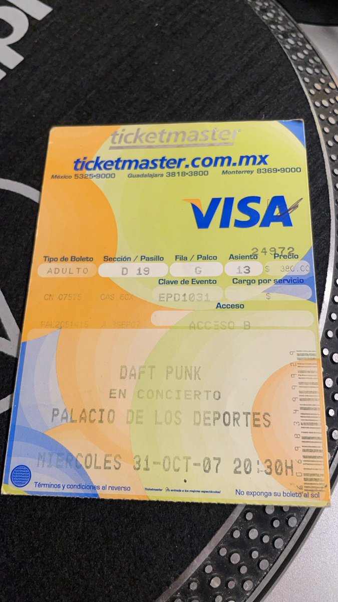 enremolinos's tweet image. #PoderosoShow aun tengo mi boleto de esa noche maravillosa de Halloween en el palacio de los deportes