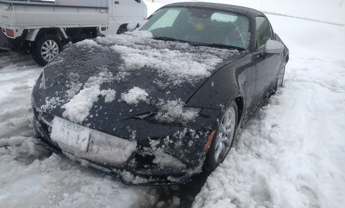 bj5wna6cenb6c's tweet image. 雪でもしっかり遊べるロードスターは楽しい🙆‍♀️

#kobemazdaphoto80
#km2023winter
#mazdagram
#kobemazdagram
#マツダグラム
#神戸マツダグラム