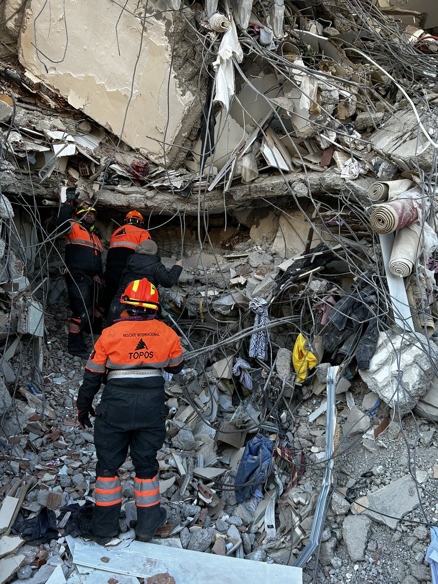 RITopos's tweet photo. Seguimos trabajando #earthquakeinturkey https://t.co/m3hfh6ztVD