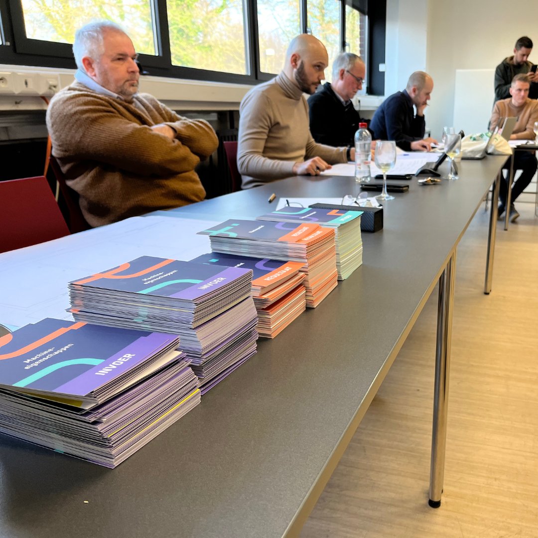 aibyexample's tweet image. Het was een geslaagde ideathon!🧠Aan de hand van kaarten🃏 en toepassingen gingen de deelnemers aan de slag. 👉 bit.ly/40UjpGr

Bekijk hier de verschillende toepassingen die AI by example heeft uitgewerkt? 👉 toepassingen.aibyexample.be

@HogeschoolPXL @uhasselt @VLAIO_be