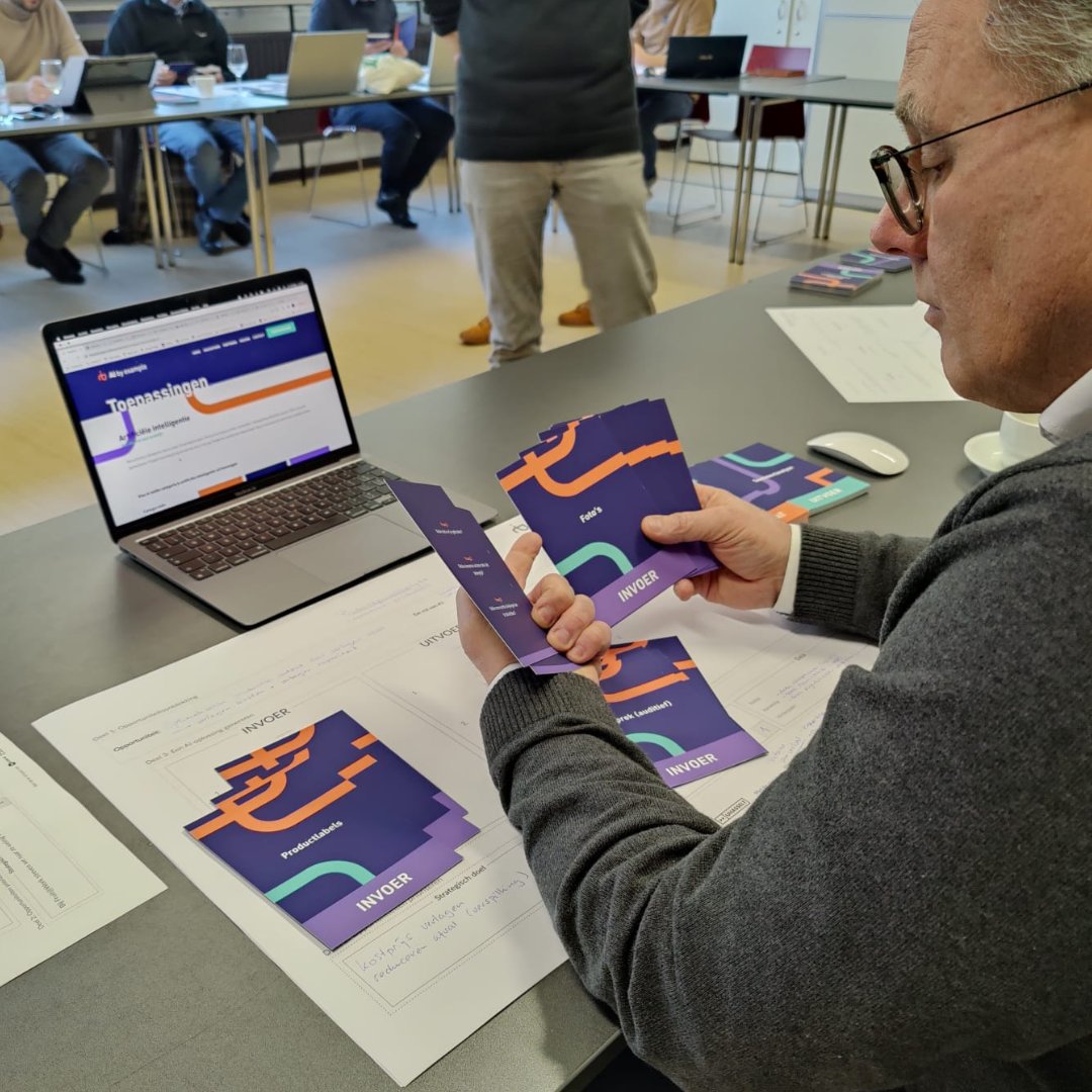 aibyexample's tweet image. Het was een geslaagde ideathon!🧠Aan de hand van kaarten🃏 en toepassingen gingen de deelnemers aan de slag. 👉 bit.ly/40UjpGr

Bekijk hier de verschillende toepassingen die AI by example heeft uitgewerkt? 👉 toepassingen.aibyexample.be

@HogeschoolPXL @uhasselt @VLAIO_be