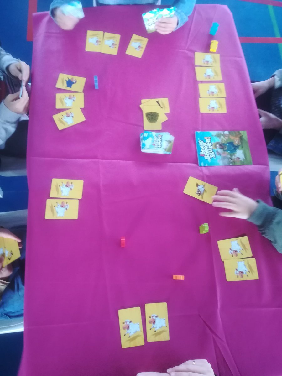 santiponcejuega's tweet photo. ¡Pleno de asistencia a las jornadas de @falomirjuegos! Por tercera vez dispondremos de sus divertidos juegos en demostración.

En las anteriores ya pudisteis probar Trending Kittens, Rainbonw Elf, Bombardum, Boombeados, Synthesis, Bee Wars, Sheep Sheep Hurra... https://t.co/obVUcJRjX6