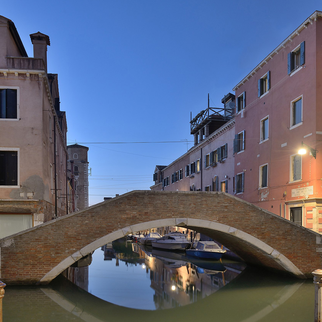 cooprogetti's tweet photo. Cooprogetti in RTP con #Technital e #Mate si aggiudicano la gara per la progettazione integrale e la direzione dei lavori degli interventi di recupero dei marginamenti del Rio de la Tana di Castello-Arsenale di Venezia, affidategli dalla Fondazione @la_Biennale  e  @MiC_Italia https://t.co/NCFBVf47Cw
