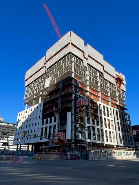 JacobsenBuilds's tweet photo. The Astra Tower continues to rise in downtown Salt Lake City! Concrete crews will be pouring the 18th floor soon, with 22 more floors to go. This will be the TALLEST building in downtown Salt Lake City! The building will be LEED Gold certified. 

#JacobsenBuilds #BuiltForLife https://t.co/Pp4wUZCO6w