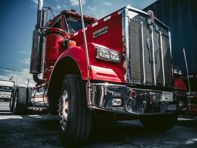 The Department of Transportation #funds #training in the safe operation of #commercial #motor #vehicles. Training for current or former members of the U.S. Armed Forces, including National Guard and Reservists, is prioritized in this program. 

ow.ly/vZwc50MOseb