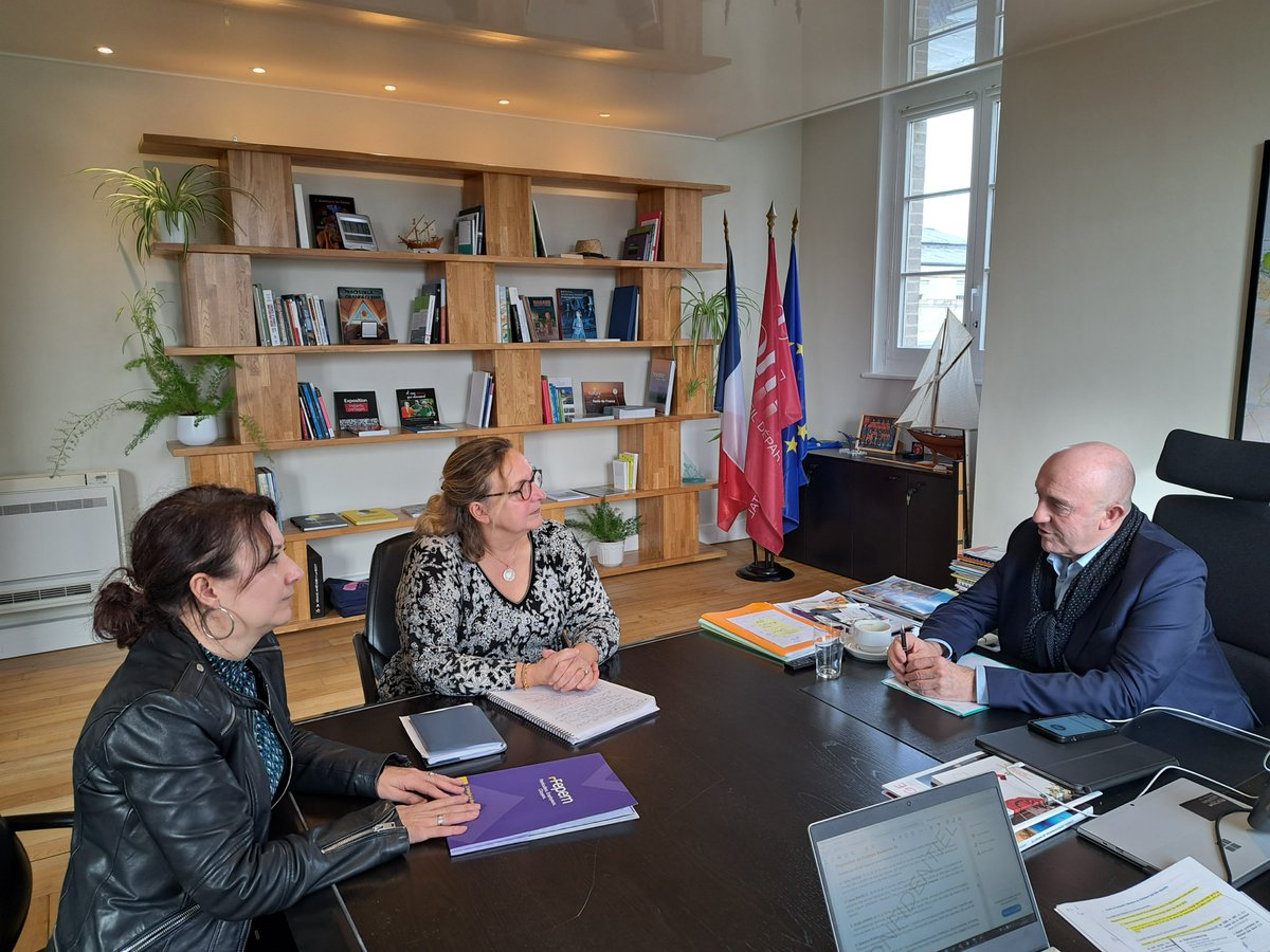 🤝 Réunion <a href="/Fepemfr/">Fepem</a> <a href="/Somme_fr/">Département de la Somme</a> pr échanger sur : 
✔️Accompagnement bénéficiaires #APA #PCH #particulieremployeur
✔️Accompagnement et outillage structures #mandataires 
✔️ Attractivité du secteur, de ses métiers 

✍️1 convention à venir pr poursuivre et renforcer notre partenariat