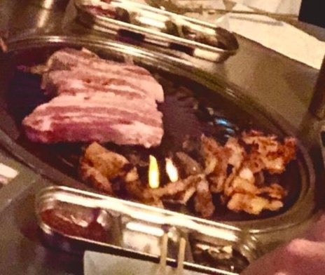 막둥이 고기 밀어주기