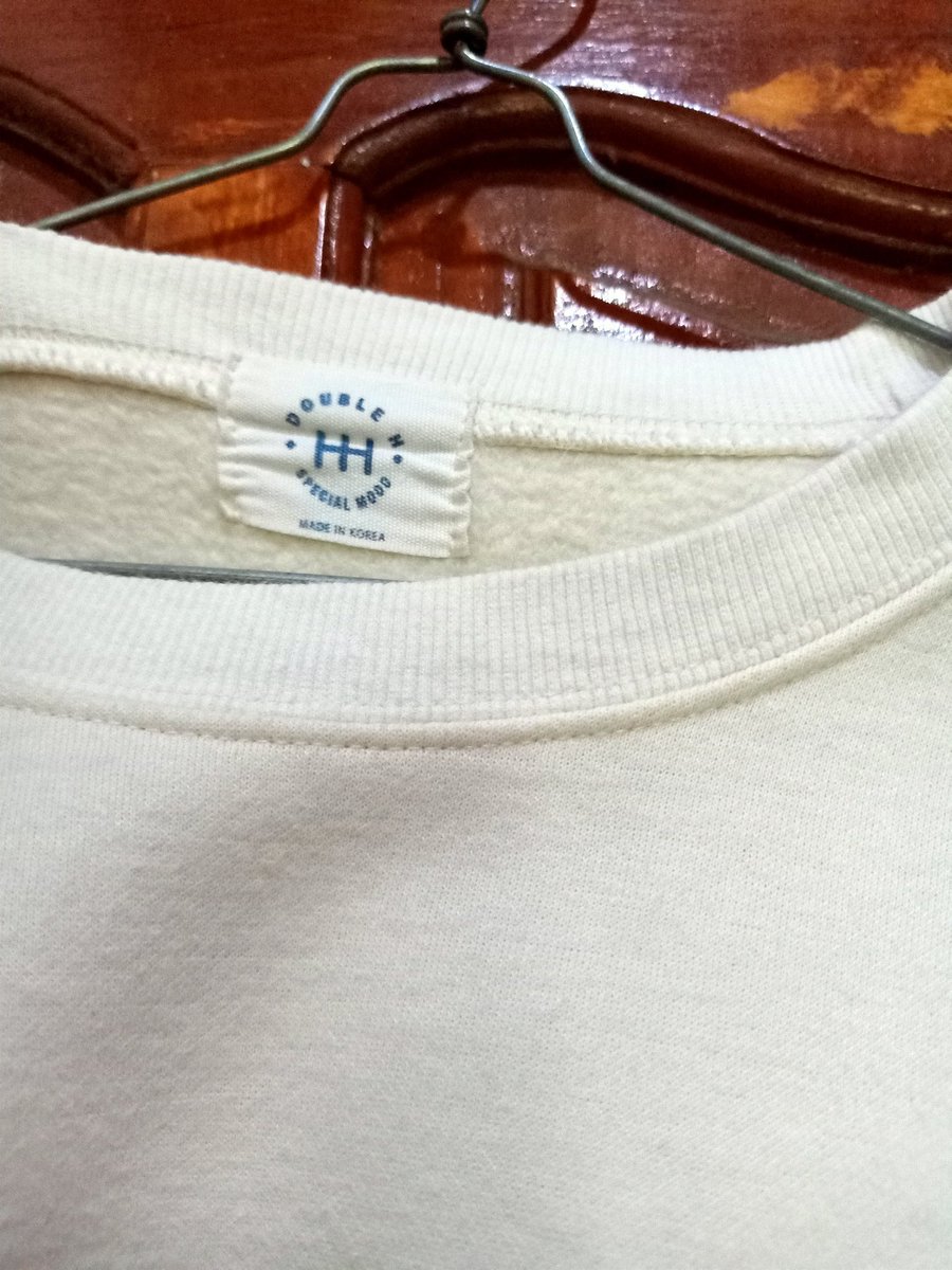 kimteyungwife's tweet image. WTS WTS PRELOVED CREWNECK/SWEATER
#thrift 
#prelovedsweater
#zonauang