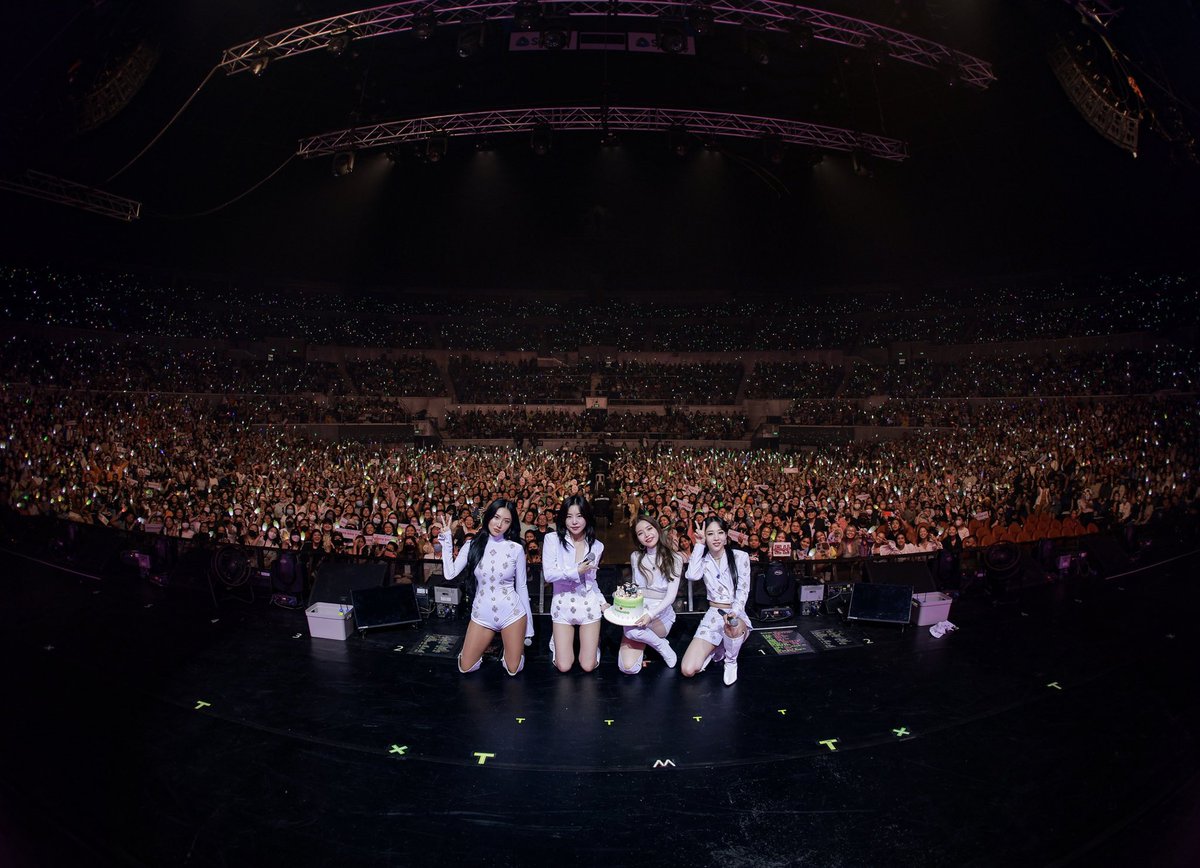 WilbrosLive's tweet photo. 𝐌𝐀𝐌𝐀𝐌𝐎𝐎
[MY CON] - MANILA
Thank You, MOOMOOs! 💚🫰🏻
#MAMAMOOinPH #MYCONinMNL https://t.co/NsD0qUVZZL
