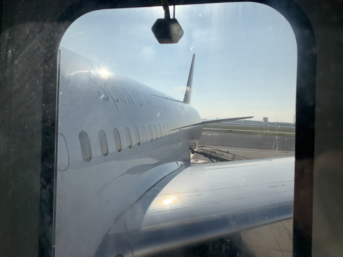 siliconcto's tweet image. Boarding my mobile home for the next 17 hours, there is no dorsal radome to be seen on this modern, sleek Boeing 787 so it’ll be a long offline flight, with no connection to the outside world. Looking at you here @Qantas