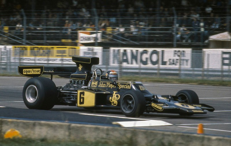 AutoTradition's tweet photo. A talented Scot called Jim...Jim Crawford's birthday is today. Tim Marshall photo of him at Silverstone 1975. #JimCrawford #GentlemanJim #SuperfastScot 🏴󠁧󠁢󠁳󠁣󠁴󠁿🏁 https://t.co/Vso6o4ozcu