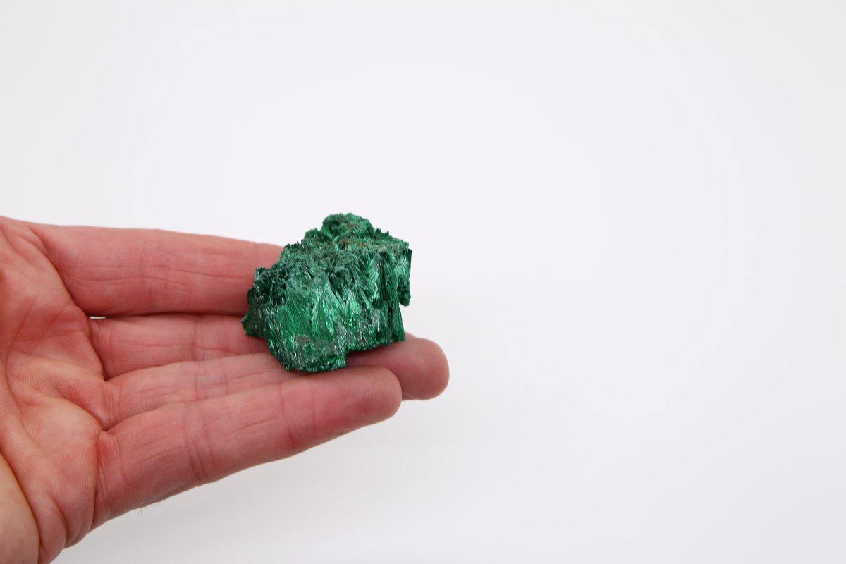 GemstoneMagick's tweet photo. The beautiful color and sheen of Fibrous Malachite.
https://t.co/RcvsGq2715
#Malachite #crystal #greenstone #greencrystals #rawcrystals #minerals #Green https://t.co/kCtM76AHmT