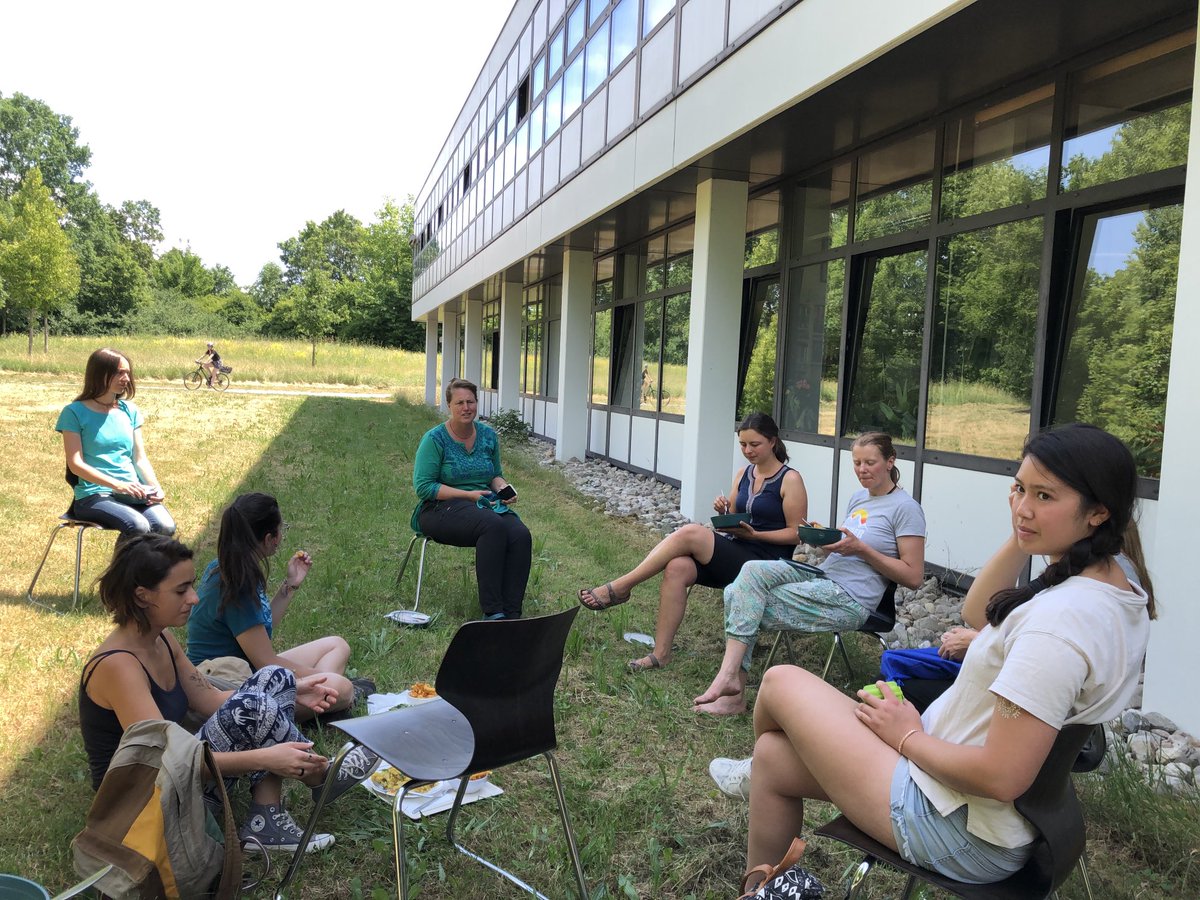 TheFlwrSearcher's tweet photo. #WomenScience leader
its family environment for youngs to learn and lead the project ⁦@DisturbanceEco1⁩ https://t.co/hPOD6KOZlu