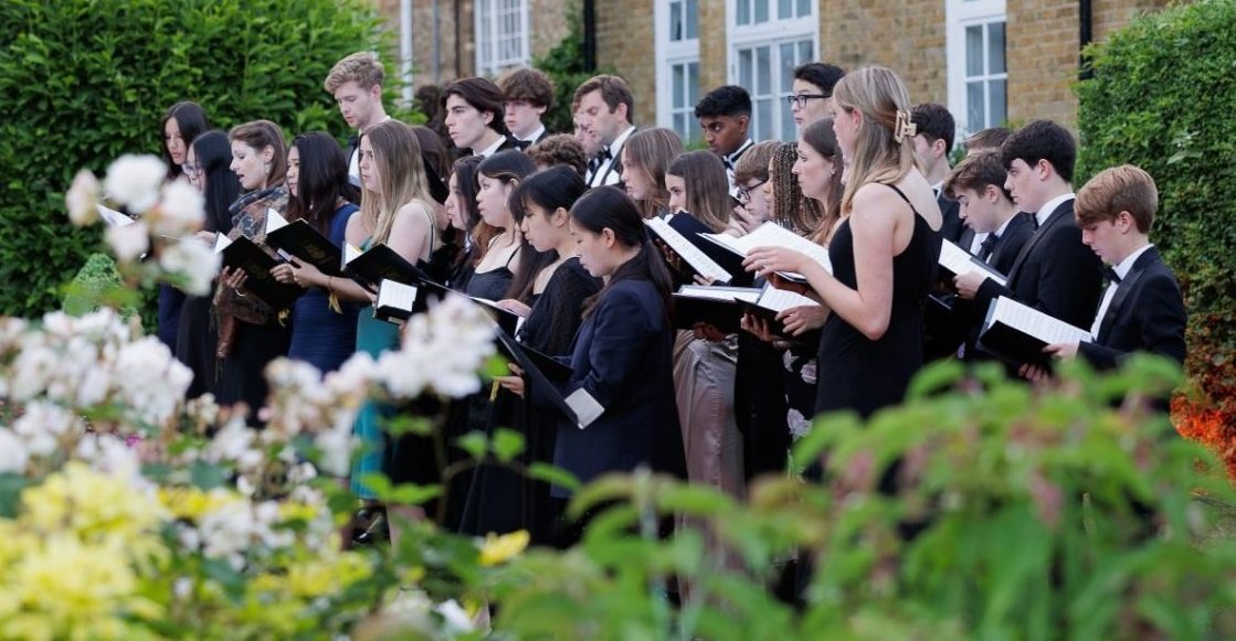 We are proud to be supporting a special concert at Big School on 22nd March in memory of Past President Michael Freegard (BF 47). The concert is raising funds for the forthcoming tour of Malaysia &amp; Australia by Haileybury's Chamber Choir. Support it here:  hailsoc.org/news/event-hai…