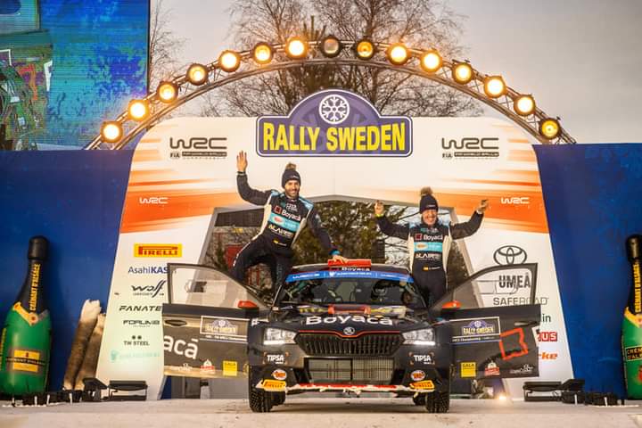 RaceSeven.com tweet media