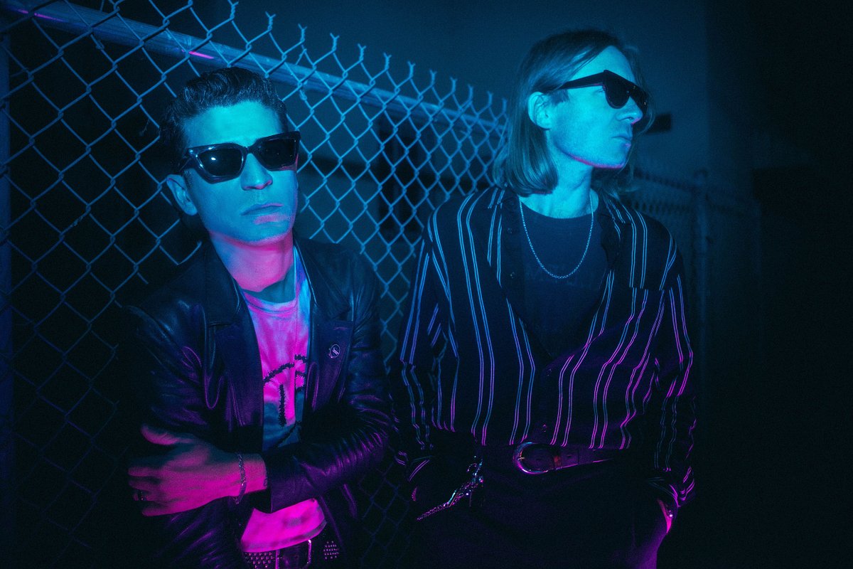 HAL9000 (@hal9000dj) on Twitter photo El dúo formado por Brandon Welchez y Charles Rowell, <a href="/killcrocodiles/">Crocodiles</a>, vuelve con el que será su 8º álbum. Se titulará "Upside Down In Heaven" y verá la luz el 7 de abril. Para abrir boca, los californianos han publicado "Degeneration". ¡Temazo!
▶️ youtu.be/AqM6Xbjg92A El dúo formado por Brandon Welchez y Charles Rowell, <a href="/killcrocodiles/">Crocodiles</a>, vuelve con el que será su 8º álbum. Se titulará "Upside Down In Heaven" y verá la luz el 7 de abril. Para abrir boca, los californianos han publicado "Degeneration". ¡Temazo!
▶️ youtu.be/AqM6Xbjg92A