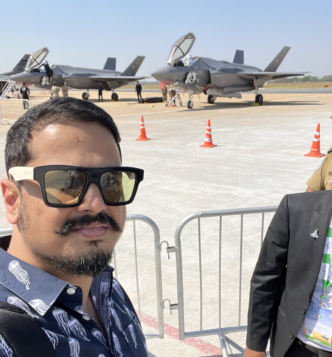 With F-35 Lightning II fighters making their India debut at #AeroIndia today. A clear US flex on the road to the IAF’s fighter procurement battle. The F-35’s maker Lockheed-Martin has pitched the F-16 (and then it’s F-21 variant) in Indian contests for nearly 17 years now. Now 👀