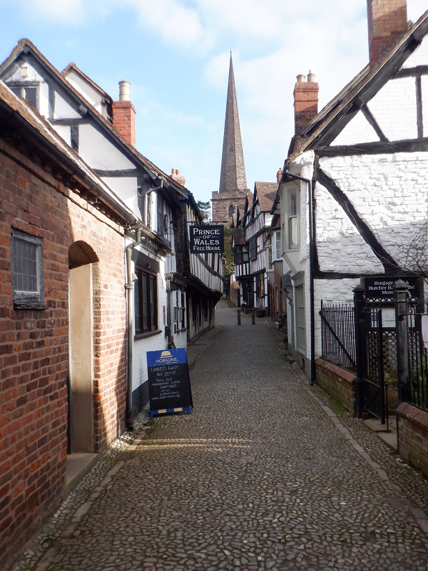 Duncan_Smart1's tweet photo. Sun 12th Feb 8 miles on another recce - this time from The Woodshed, #GeoparkWay @EastnorCastle estate to The Obelisk, Peacock Villa, Netherton Farm, #KilburyCamp, Bradlow, "Cut Throat Lane", @Ledbury YTD 137.5 miles of #walk2023 An excellent walk on a perfect day! https://t.co/bQkIswCZH6