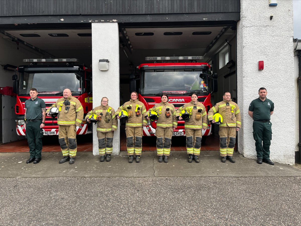 fire_scot's tweet photo. We thank our staff and colleagues from other UK fire and rescue services who joined us in marking this poignant moment today. 

On Friday, hundreds of firefighters will join Barry's family and friends in paying tribute at his funeral service at St Giles' Cathedral, Edinburgh. https://t.co/anbK8OEsuZ