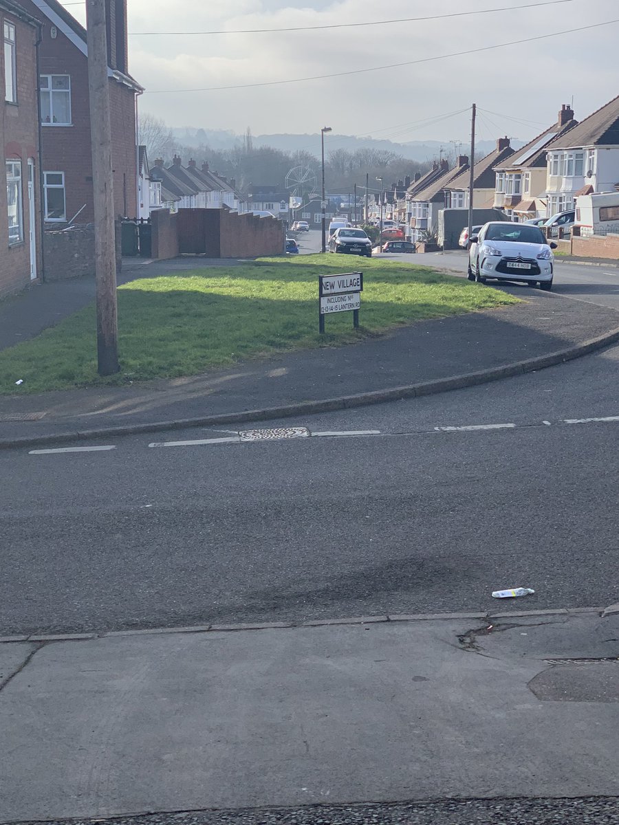 Just shows you see all sorts doing catalogues, a front door with a massive drop and in 2nd Pic a Ferris Wheel in Background.
#vivamknetwork #cataloguing #goodmorning #ferriswheel #cradleyheath