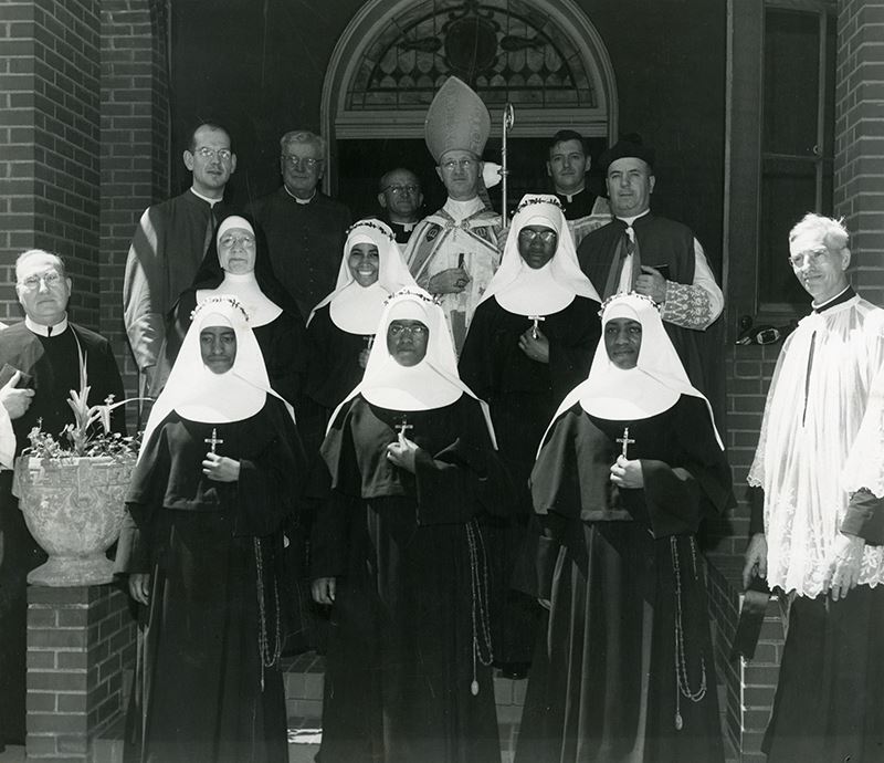 SSMHealthSaints's tweet photo. The number 5 holds great significance in our history. In 1872, 5 sisters came to St. Louis with just $5 to heal the suffering. But there was another first 5 – the first 5 African American women to join the Sisters of St. Mary. Photo courtesy: Franciscan Sisters of Mary https://t.co/9sLESVA61F