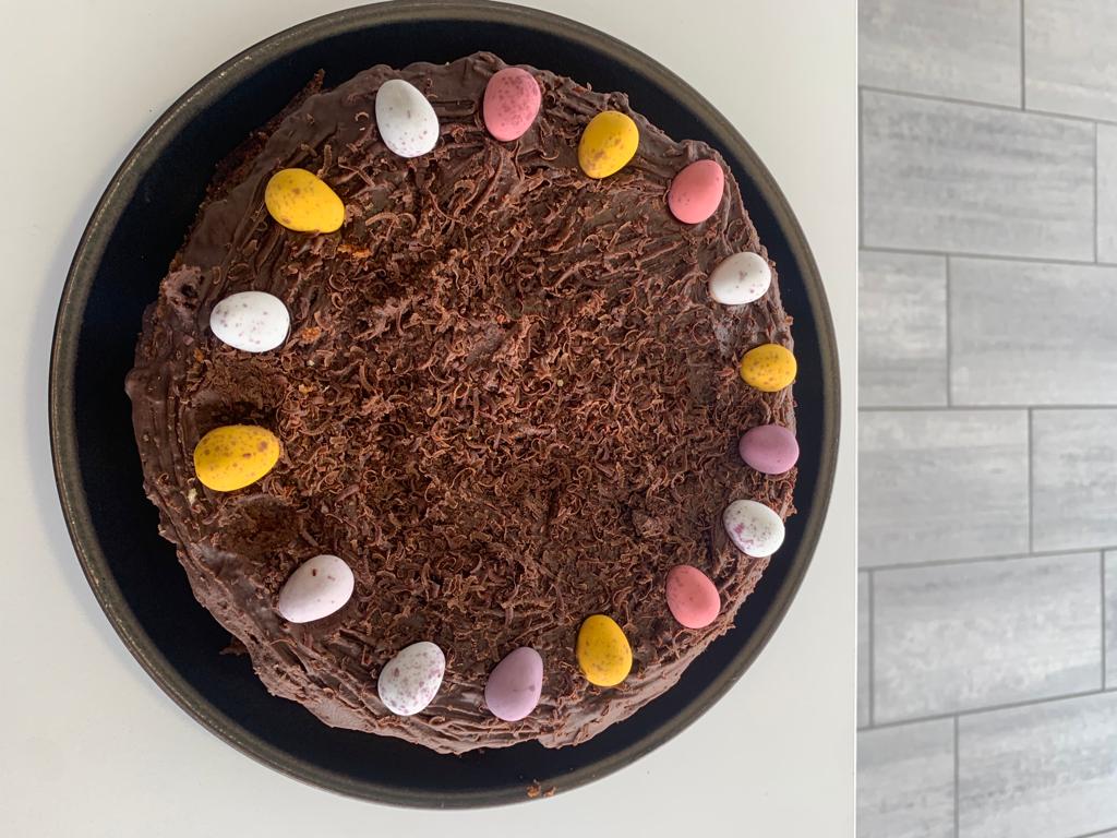 It's Cake O'Clock at Thame Cars.
When Mrs Allen bakes they do not bang around long, thank you very much for making us an early egg-cellent Easter Cake.

#homebaking #easter2023