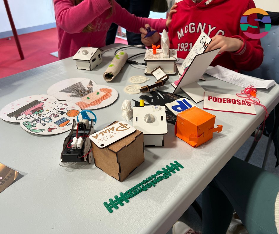 FabLab Leon (@fablableon) on Twitter photo <a href="/11defebreroES/">Día Mujer y Ciencia</a> <a href="/shemakes_eu/">Shemakes</a> <a href="/able_leon/">ABLe</a> Más tarde, el turno fue de los más pequeños que enseñaron a sus padres y familiares muchos de los proyectos que realizan en la extraescolares. Desde aquí agradecemos a todas las familias que acudieron a celebrar este día tan especial y esperamos que disfrutaran del mismo #leonesp <a href="/11defebreroES/">Día Mujer y Ciencia</a> <a href="/shemakes_eu/">Shemakes</a> <a href="/able_leon/">ABLe</a> Más tarde, el turno fue de los más pequeños que enseñaron a sus padres y familiares muchos de los proyectos que realizan en la extraescolares. Desde aquí agradecemos a todas las familias que acudieron a celebrar este día tan especial y esperamos que disfrutaran del mismo #leonesp