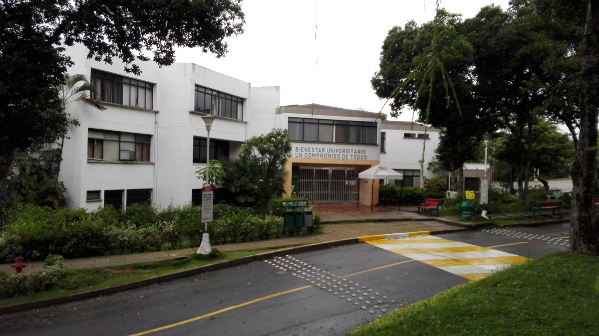 EIMCM_UIS's tweet photo. Postal del antiguo edificio de #BienestarUniversitario en la sede @UIS #Bucaramanga, #mayo2016.
Esta es una dependencia #UIS creada para el desarrollo integral de la comunidad estudiantil y el mejoramiento continuo de la calidad de vida de los estudiantes.
#HistoriasDeNuestraUIS https://t.co/rXLcg4wHNK