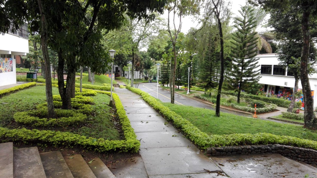 EIMCM_UIS's tweet photo. Postal del antiguo edificio de #BienestarUniversitario en la sede @UIS #Bucaramanga, #mayo2016.
Esta es una dependencia #UIS creada para el desarrollo integral de la comunidad estudiantil y el mejoramiento continuo de la calidad de vida de los estudiantes.
#HistoriasDeNuestraUIS https://t.co/rXLcg4wHNK