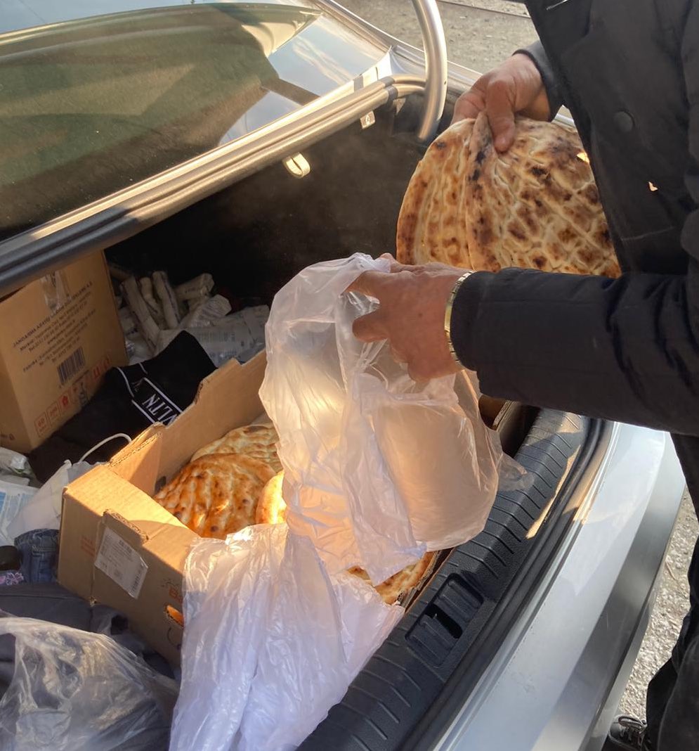 volkanbicer's tweet photo. Hatay / Arsuz / Konacık / Sarıgül sitemizde günde 1.000 adet ekmek/pide çıkarıyoruz, ücretsiz olarak alabilirsiniz. İletişim Hasan Bey: 0 (535) 499 16 07 https://t.co/EKjCZwfxnR https://t.co/403qUiDAQM