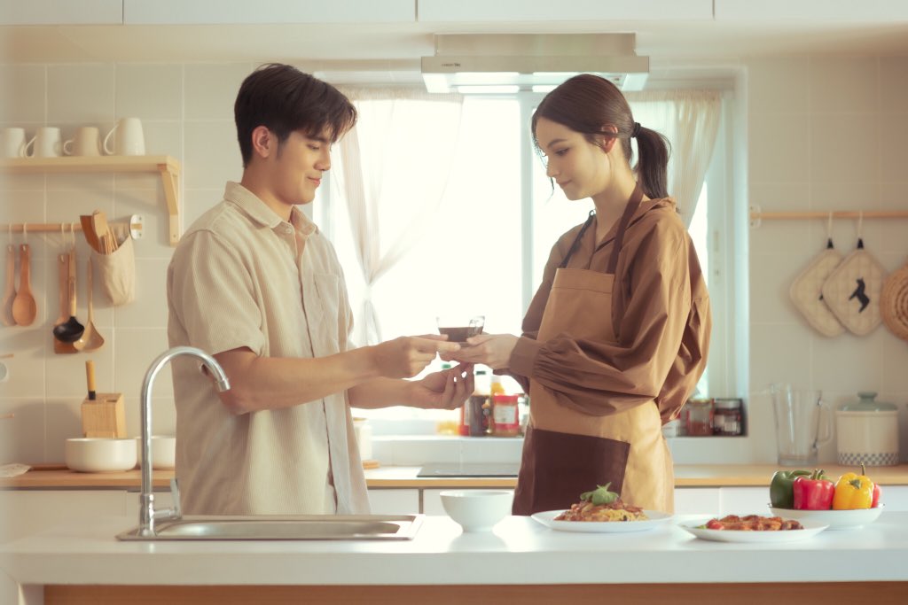 PStufe's tweet photo. • ความรักมันก็เป็นอย่างนี้  มีร้ายดีปนกันไป 
มันต้องมีหวาน ต้องมีขม เป็นส่วนผสมของหัวใจ • 

“เพราะความรัก ไม่มีสูตรสำเร็จ” 🤎🤎🤎

Youtube : https://t.co/fBGm242wJ6
Streaming : https://t.co/2bNwAYtUSB

#NowOrNever 
#InstantLove
#KarnTheParkinsonMaiNoOneElseDarran
#SPICYDISC https://t.co/3lcEH12nEZ