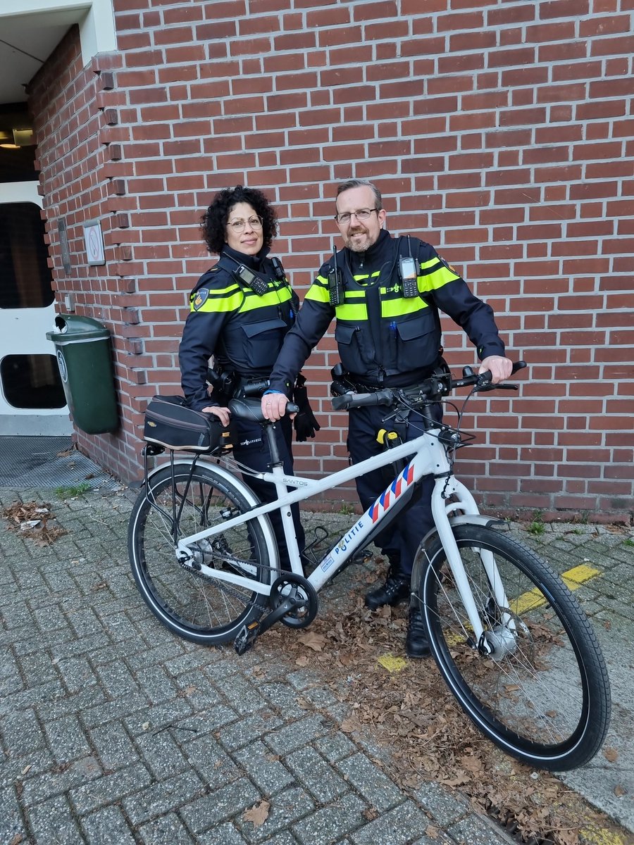 WA_Palenstein's tweet photo. Zometeen van 15.00 tot 16.00 weer #wijkagenten  spreekuur in de Dorpstraat 175, pand van @Veiligheidop1. Heeft u vragen of zaken op veiligheid gebied die u wilt bespreken, zoek ons dan op of meldt via 0900-8844. https://t.co/8OH5OIGz6b