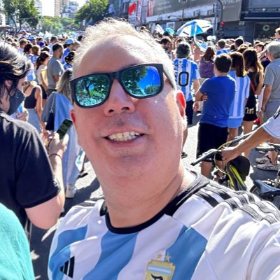 hobbsrules's tweet photo. #NuevaFotoDePerfil https://t.co/4Po74oTcPJ