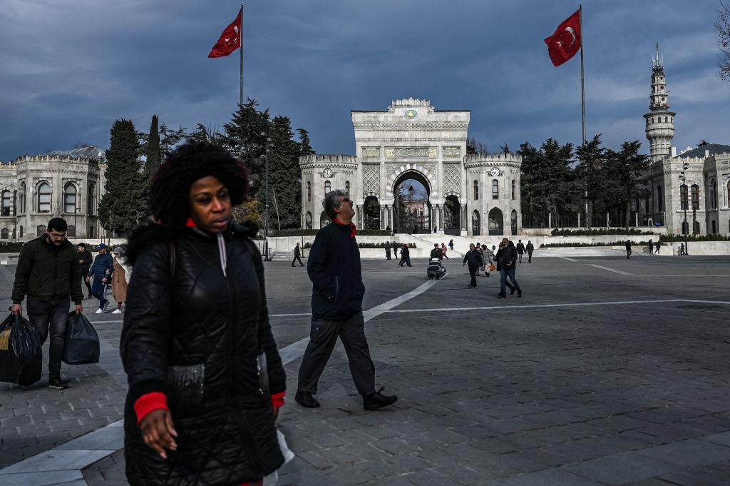Türk Tabipleri Birliği: Uzaktan tıp eğitimi sağlık hizmetlerinin geleceğini olumsuz etkiler

bbc.in/3JZB89i