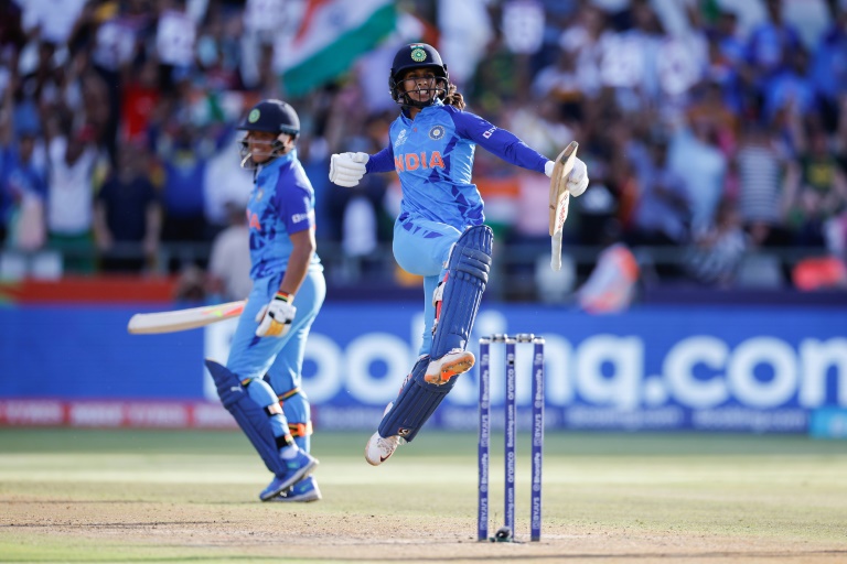 Amit_EYTAS's tweet photo. What an outstanding WIN! Congratulations @BCCIWomen for the second-highest successful run chase in Women’s #T20WorldCup history. Well played team India!

Great start to the tournament, best wishes.
#INDvsPAK #ICCWomensWorldCup https://t.co/M0UvN6Dyvw